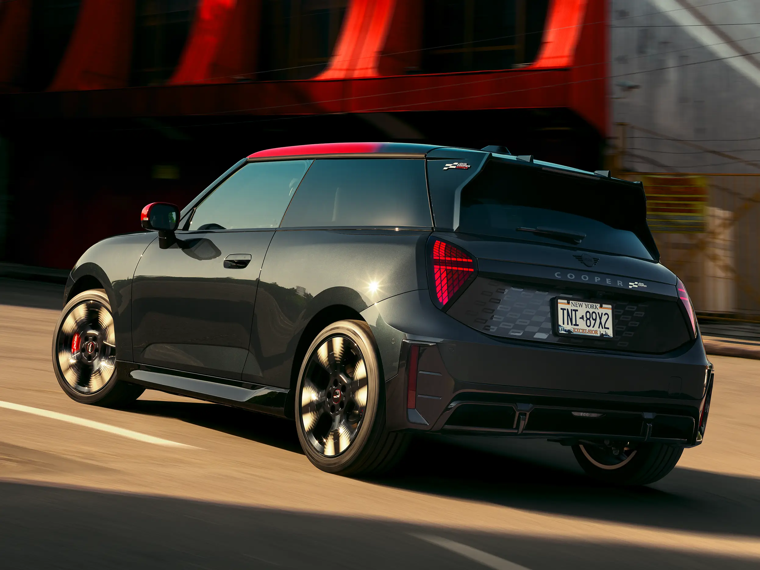 MINI John Cooper Works – J01 JCW sett forfra