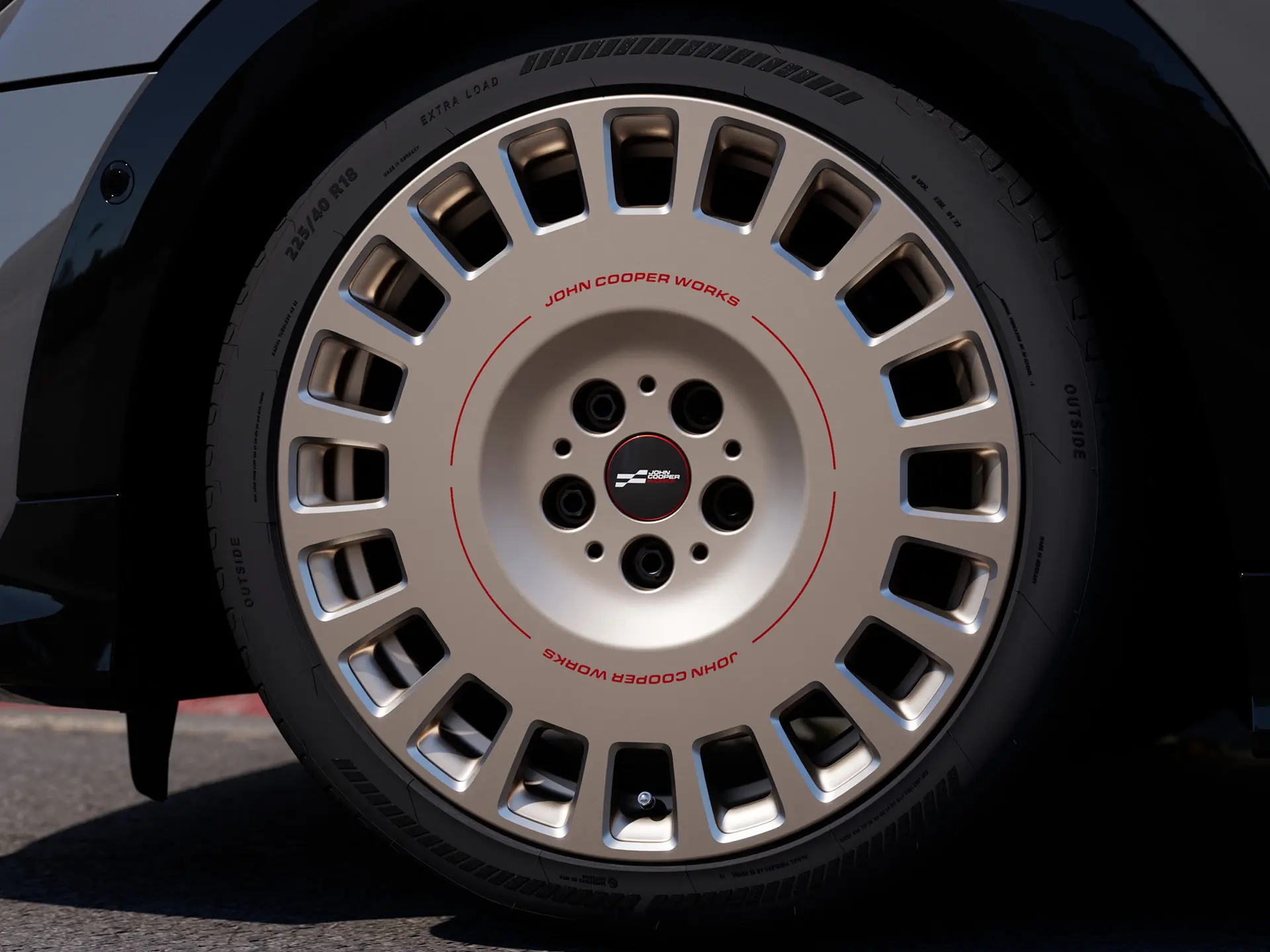 MINI JCW 18" Rallye eiker 964 lettmetallfelg i Vibrant Silver med en mer solid design med lukkede eiker.