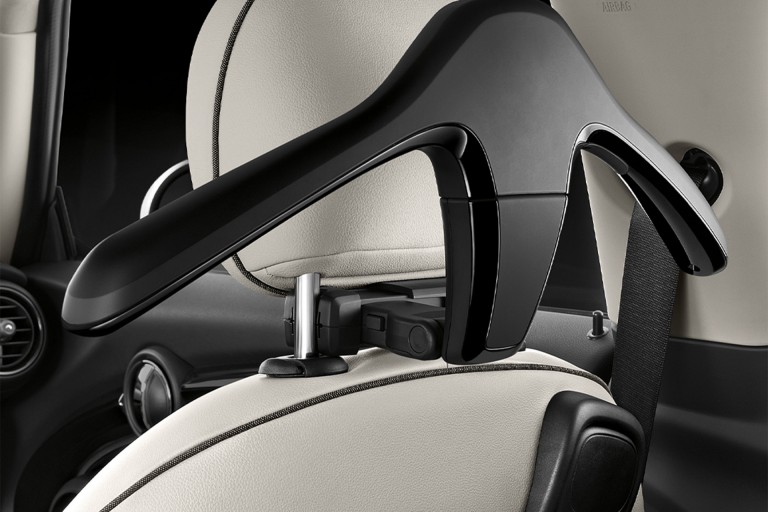 Tilbehør til MINI – kleshenger – Travel & comfort-systemet