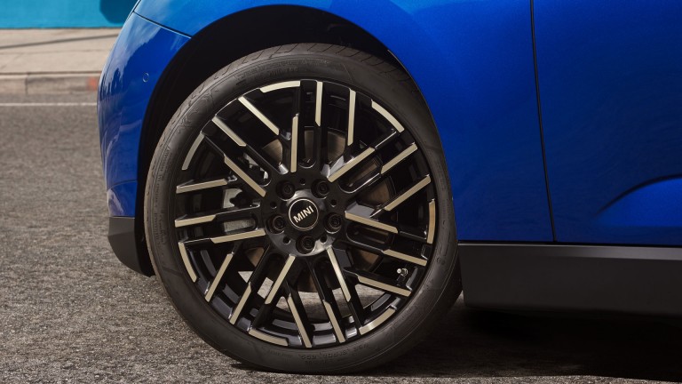 MINI – Tyrelabel – Felger til helelektriske MINI Cooper