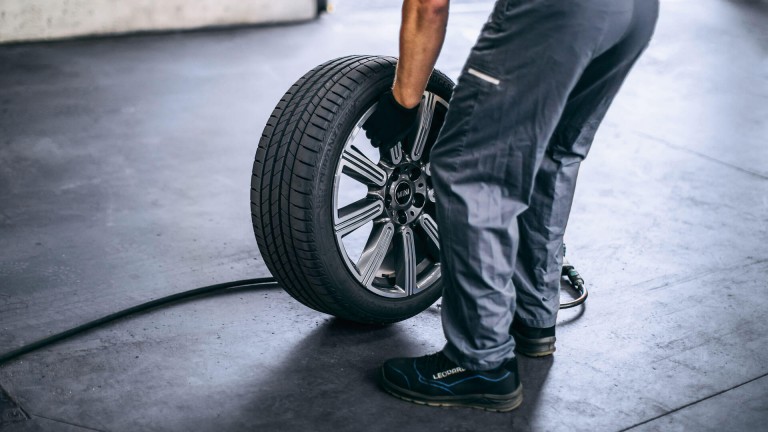 MINI Service – skade og reparasjon – felger og dekk til MINI 
